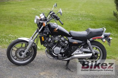Honda Magna V30