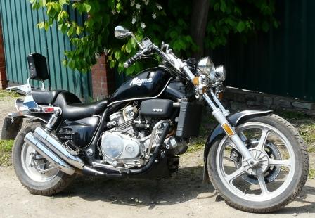 Honda Magna V45