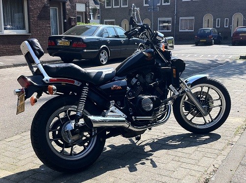 Honda V30 Magna