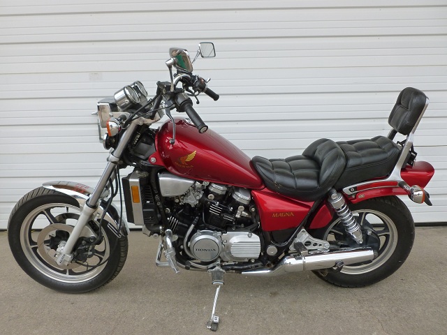 Honda Vf 700 C Magna
