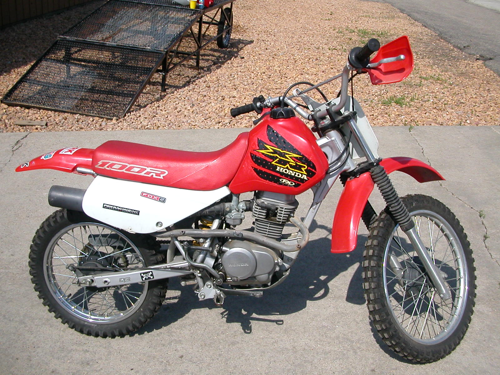 Honda 100 Honda 100