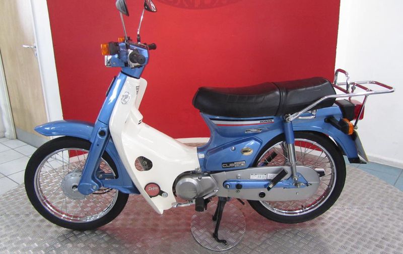Honda C90