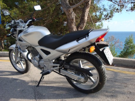 Honda Cbf250