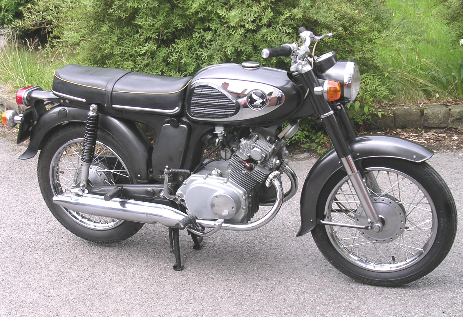 Honda Cd175