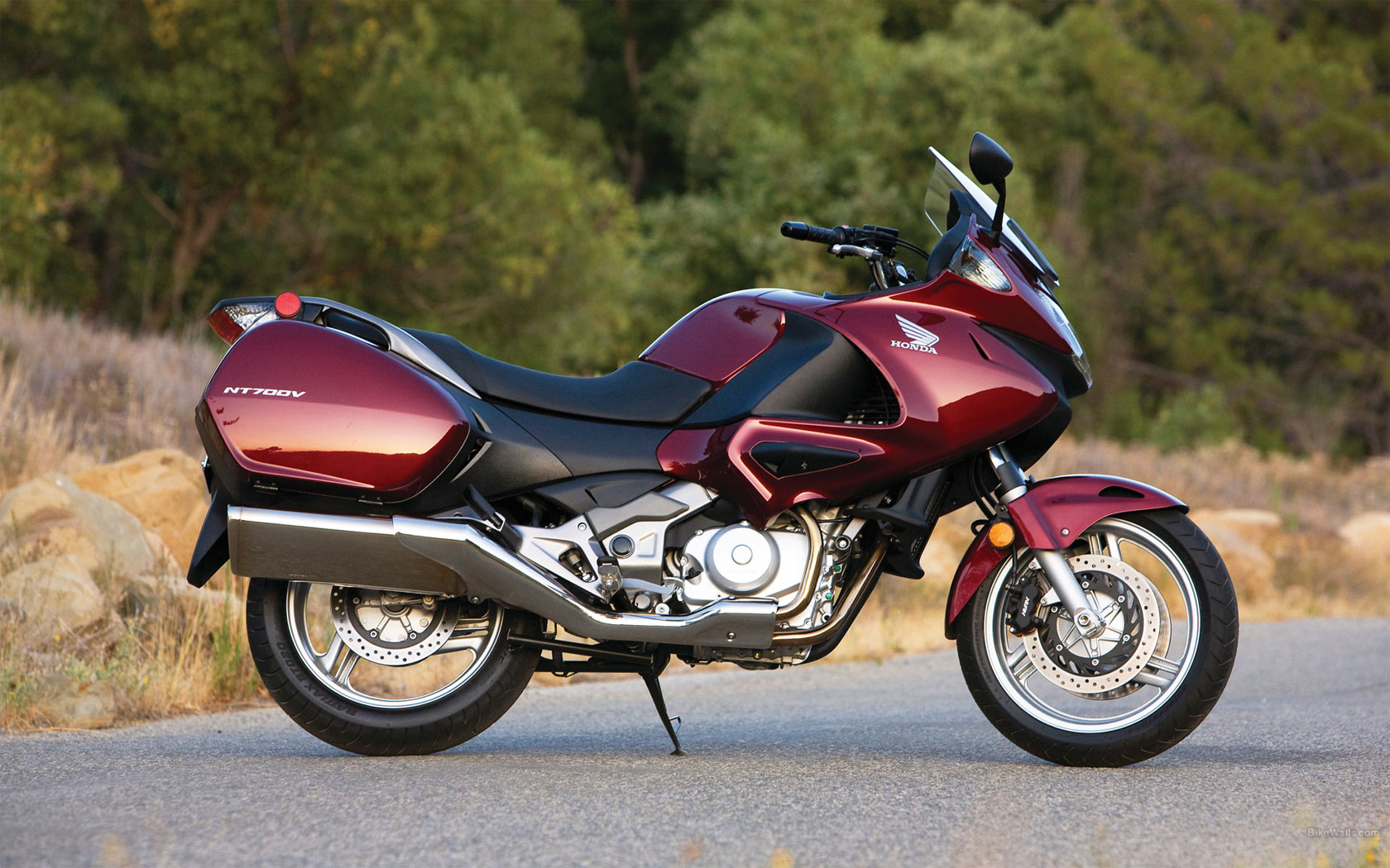 Honda Nt700v
