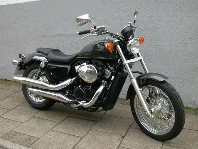 Honda Vt750