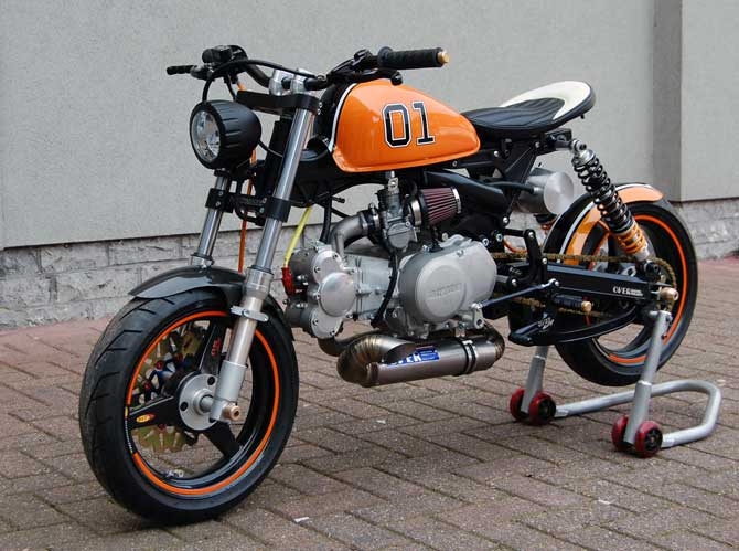 Honda Monkey Racing