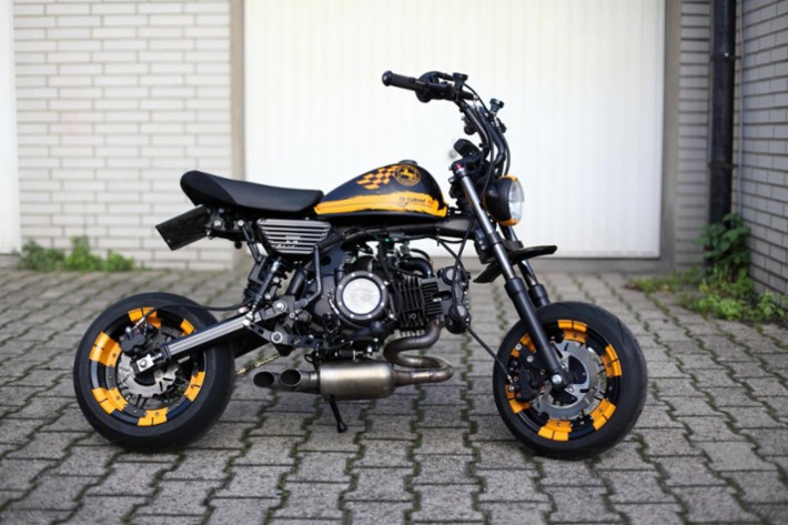 Honda Monkey Racing