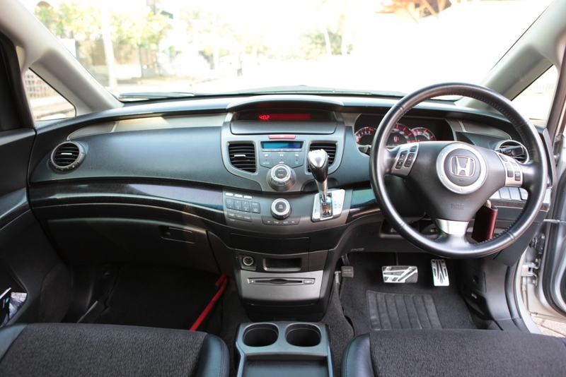 Honda Odyssey Absolute