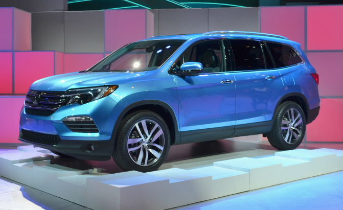 Honda Pilot Hybrid 2016