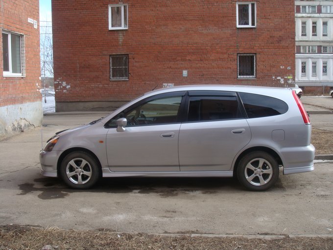 Honda Stream 2001