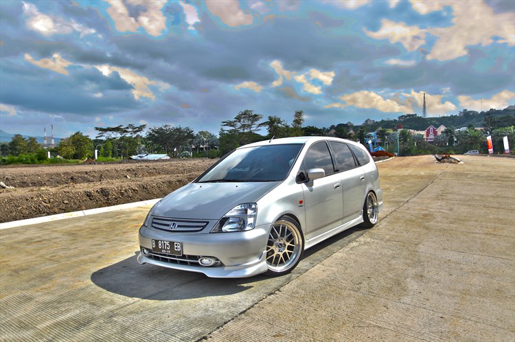 Honda Stream 2002