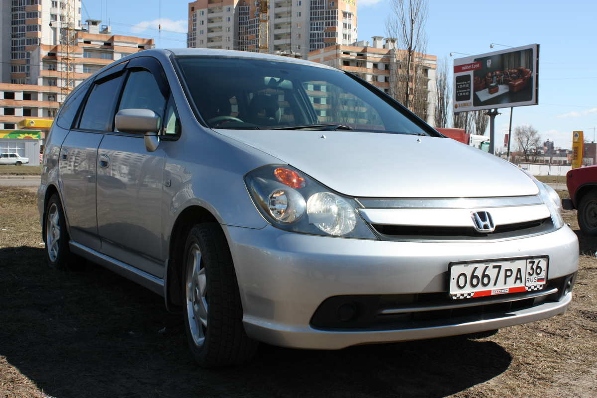 Honda Stream 2004