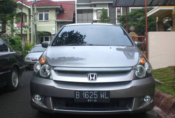 Honda Stream 2005