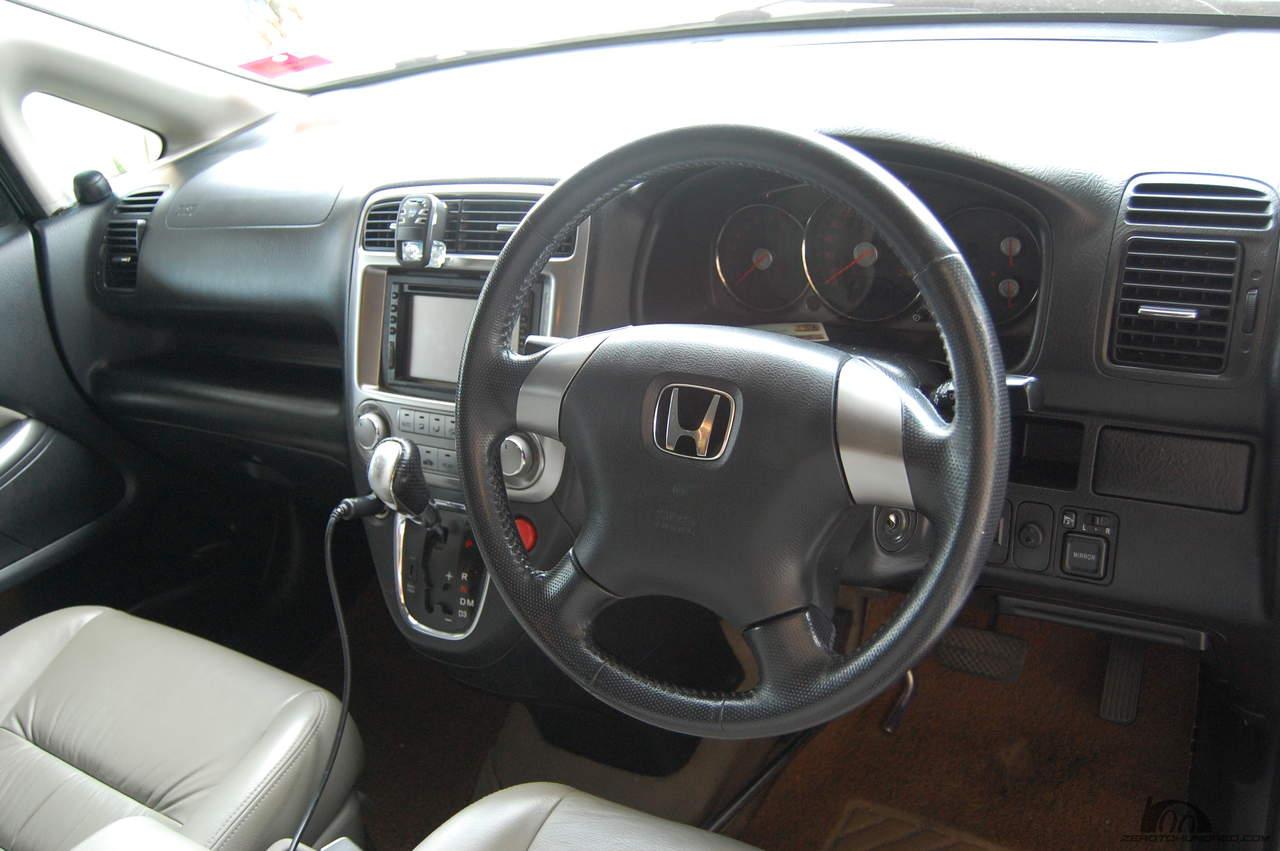 Honda Stream 2005