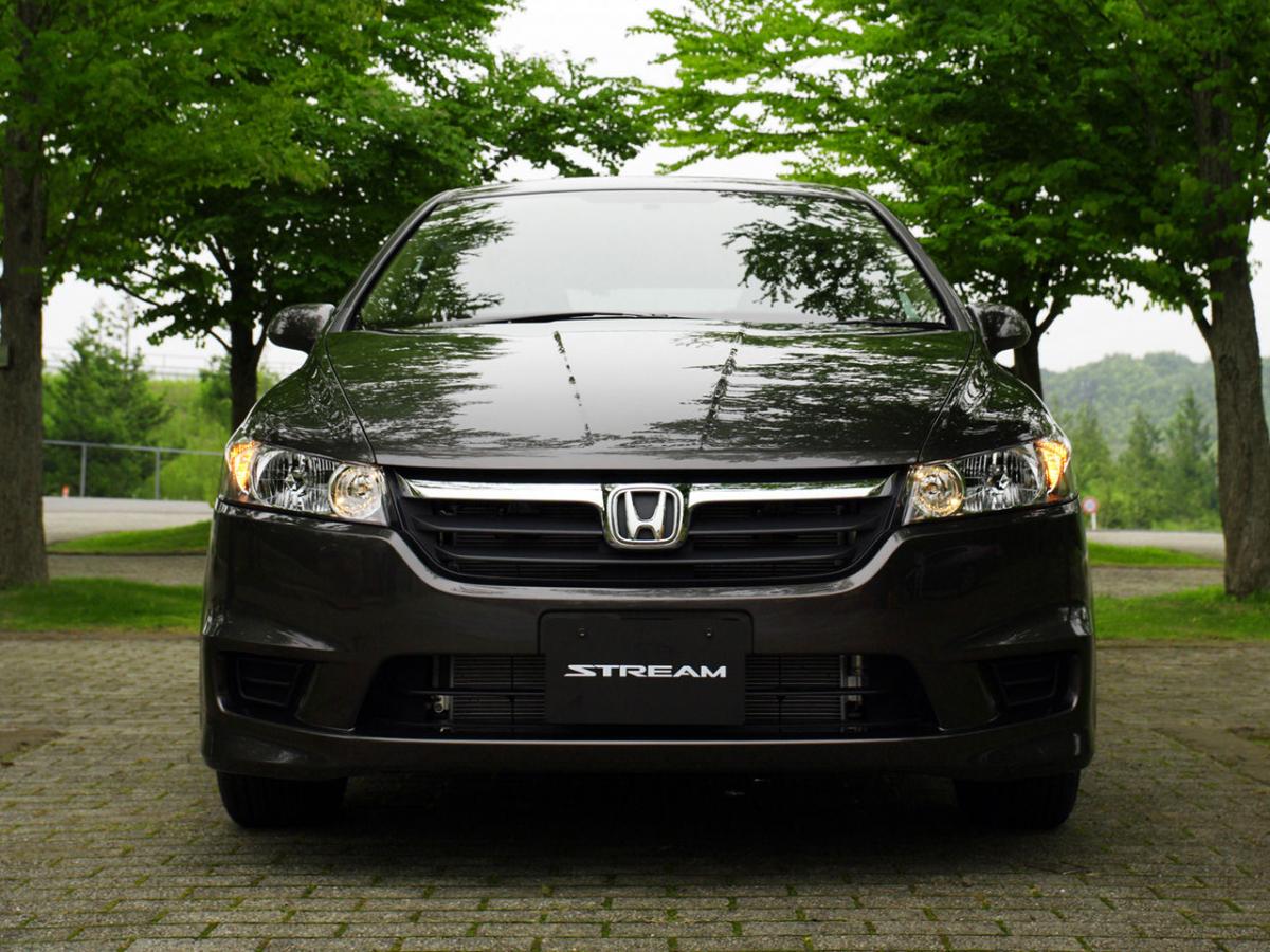 Honda Stream 2006