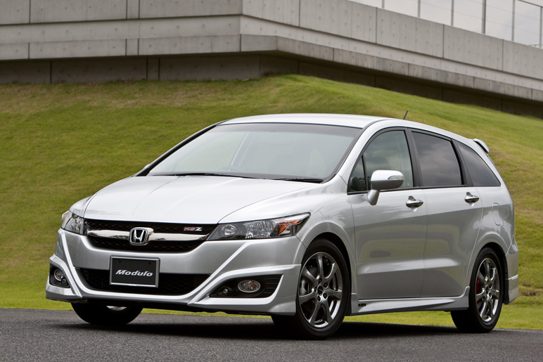 Honda Stream 2011