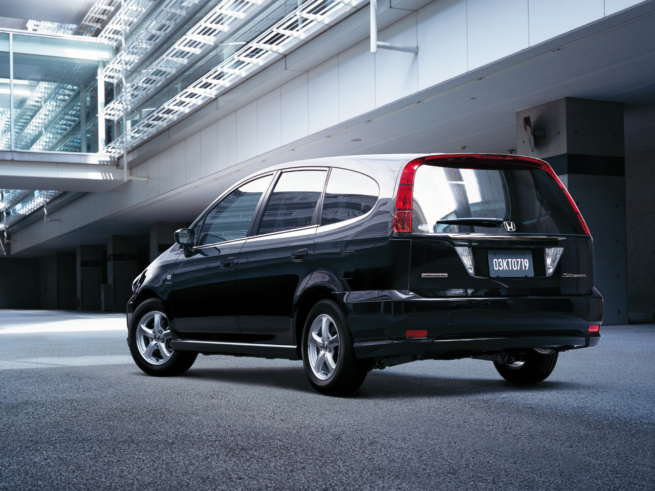 Honda Stream Absolute