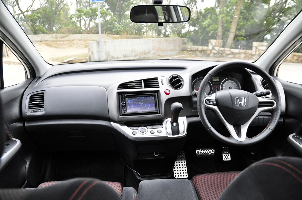 Honda Stream Sport