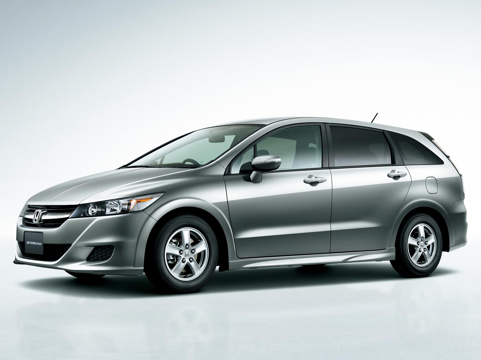 Honda Stream Zs