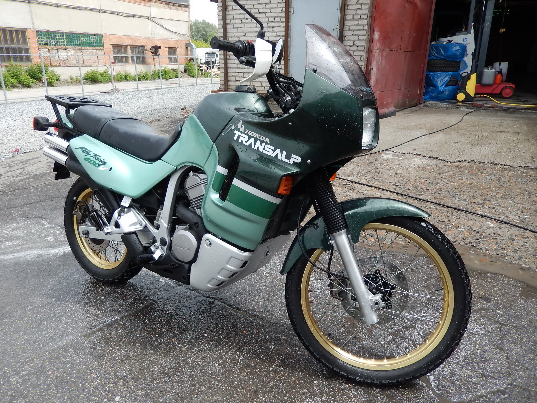 Honda Transalp 400