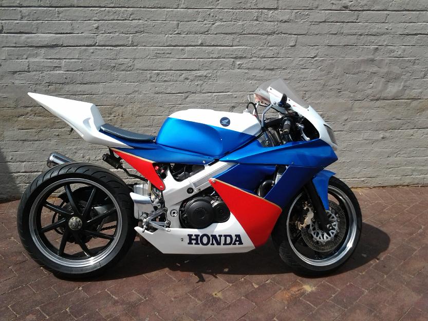 Honda Vfr 400 Nc 30