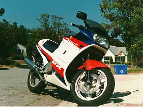 Honda Vfr 700 Interceptor