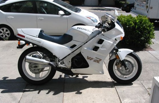 Honda Vfr 700 Interceptor