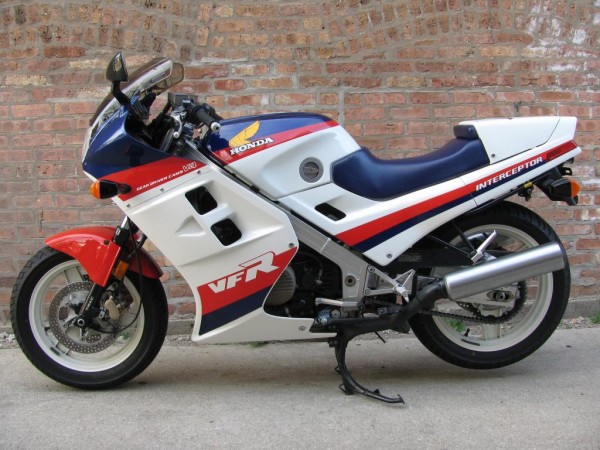 Honda Vfr 700 Interceptor