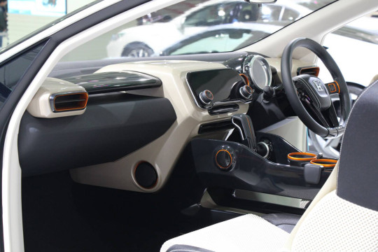 Honda Vision Xs 1