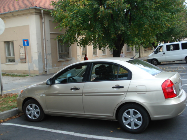 Hyundai Accent 15