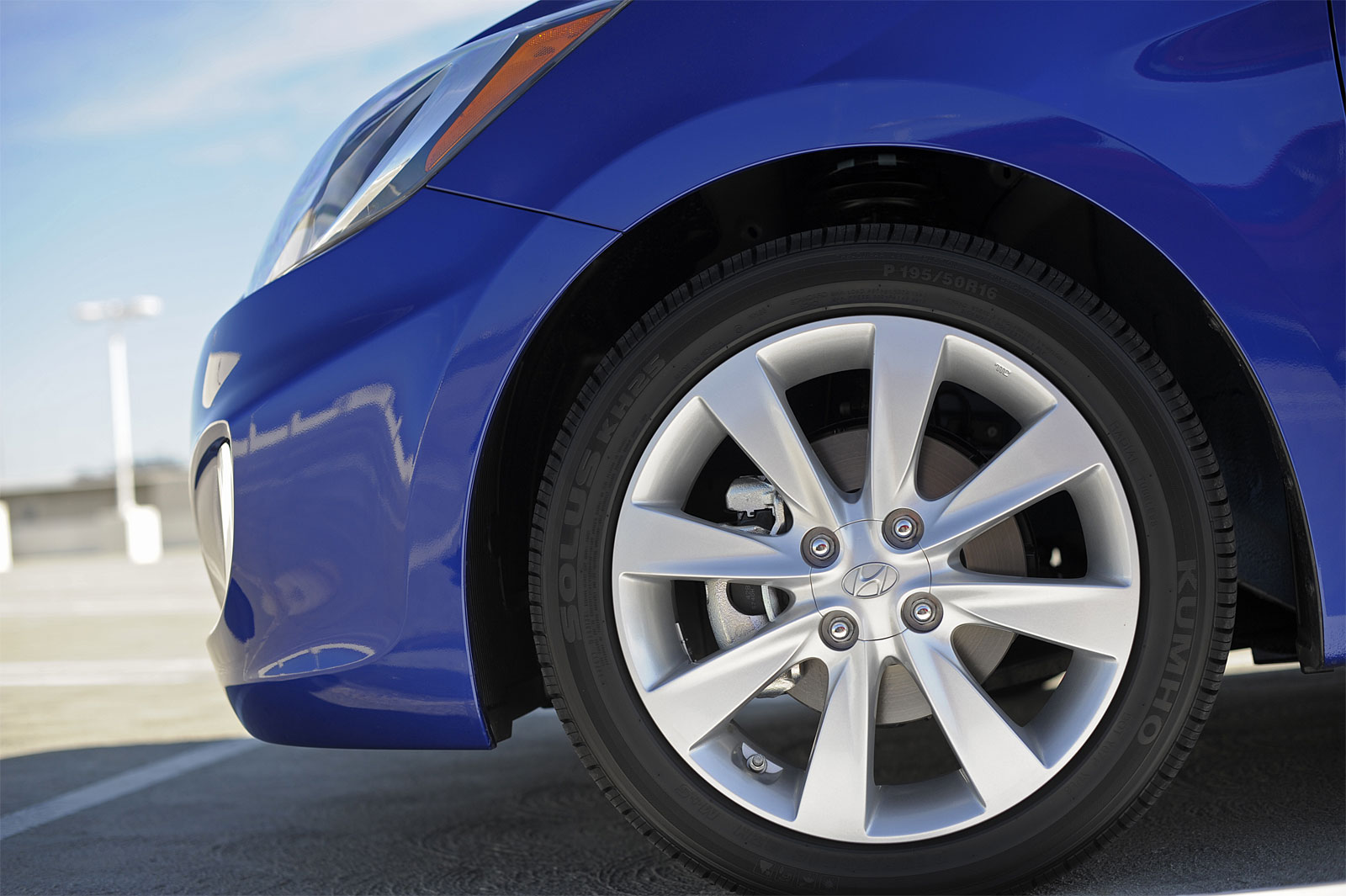 Hyundai Accent 16