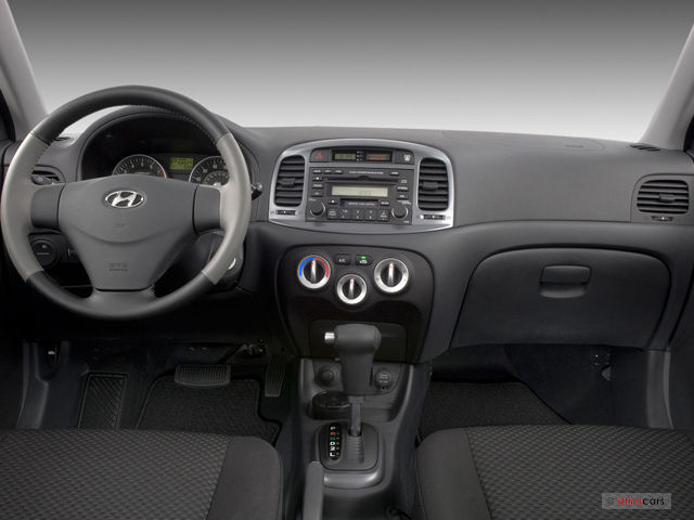 Hyundai Accent 2010