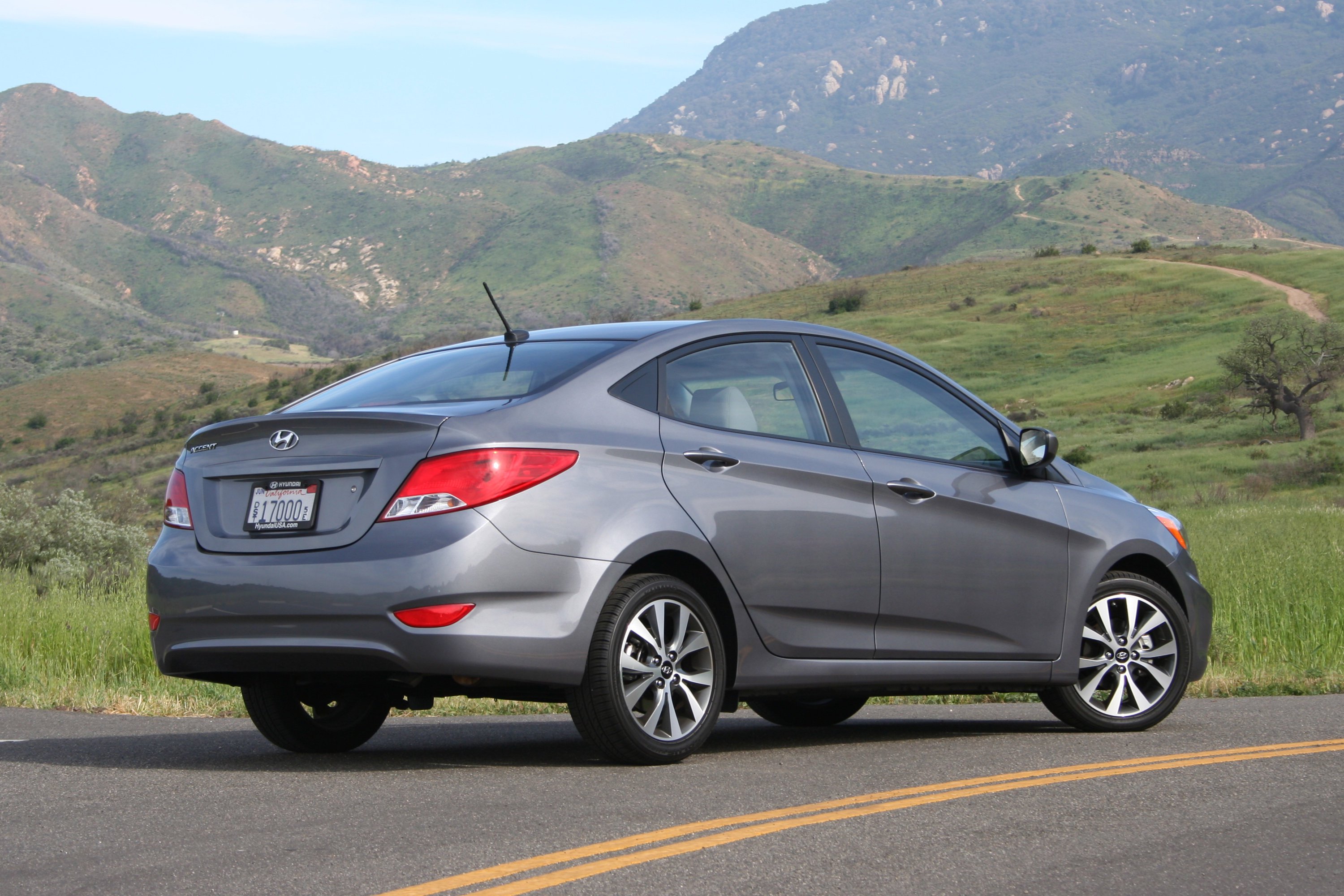 Hyundai Accent 2015