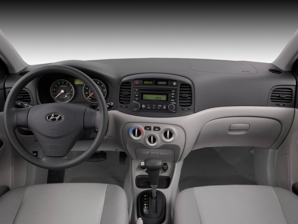 Hyundai Accent 4 Door Hatchback