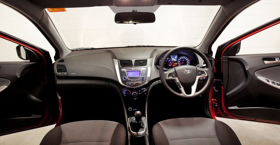 Hyundai Accent Active Sedan