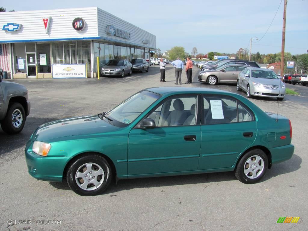 Hyundai Accent Green