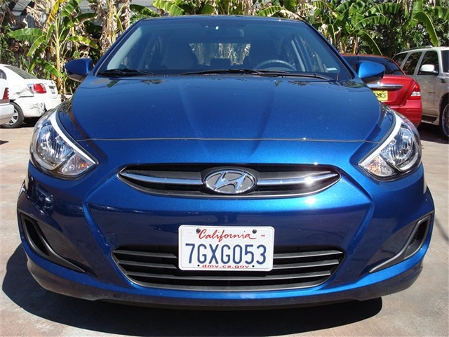 Hyundai Accent Van
