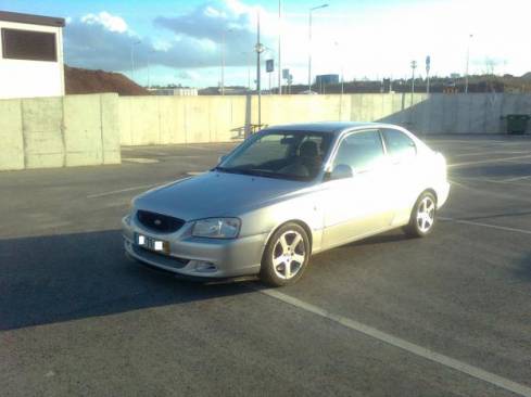 Hyundai Accent Van