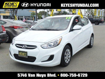 Hyundai Accent Van