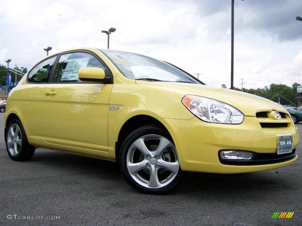 Hyundai Accent Yellow