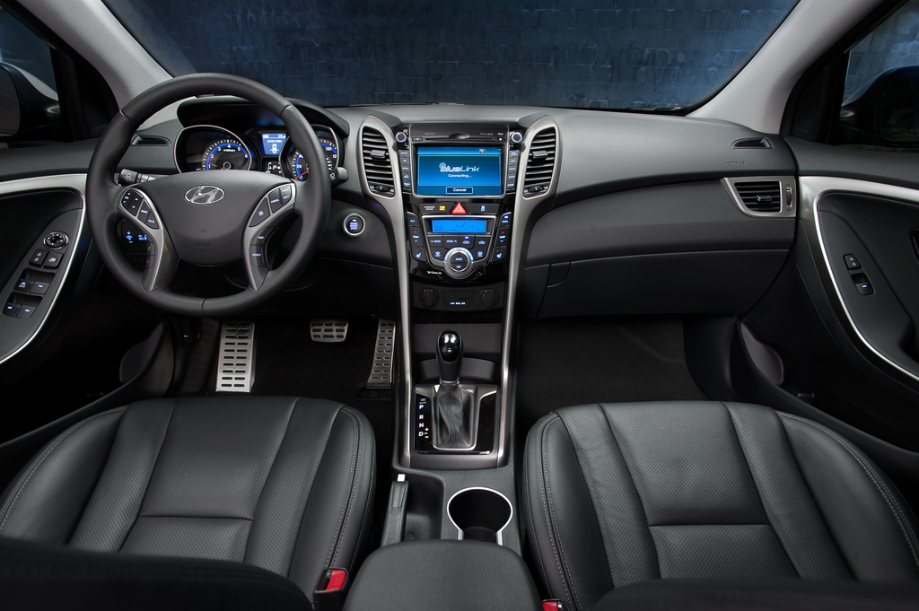 Hyundai Avante 2012