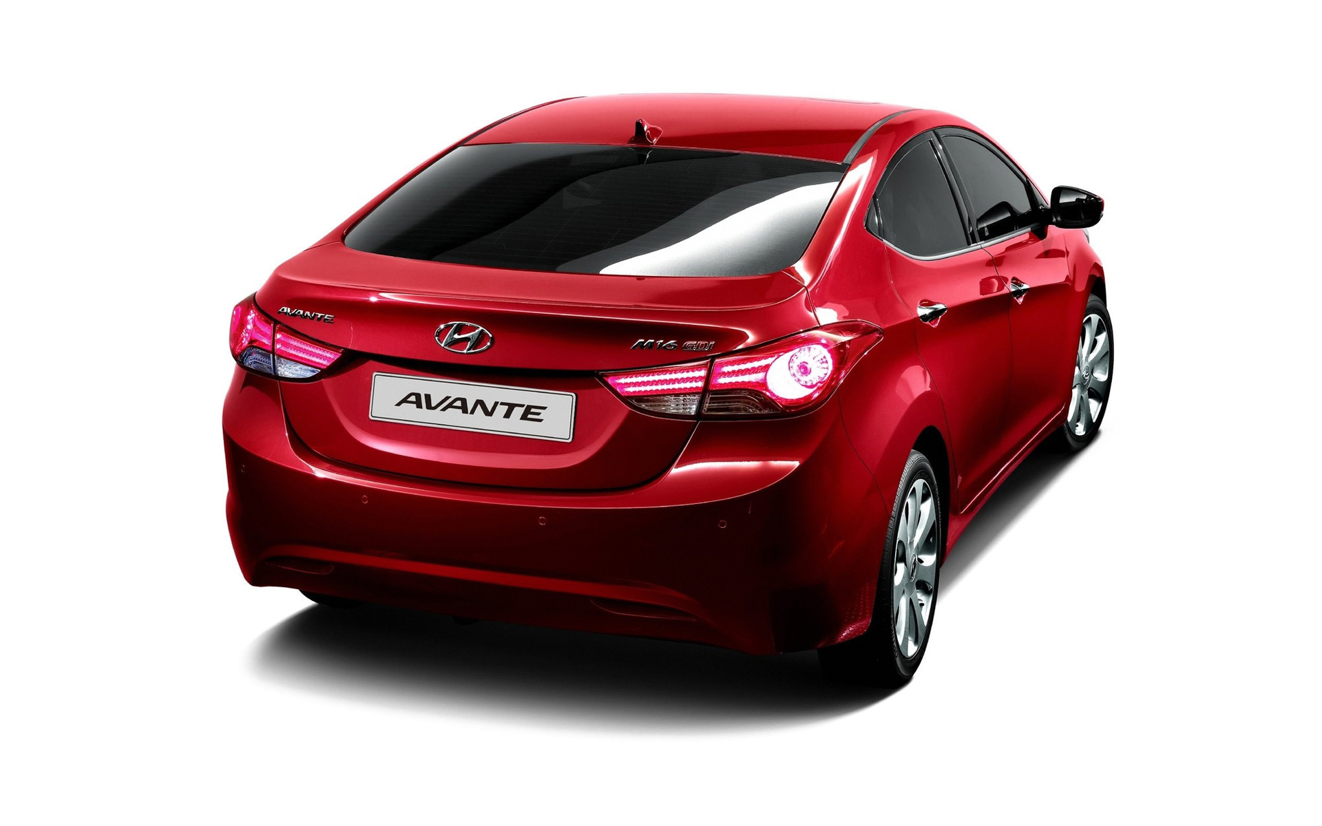 Hyundai Avante M16