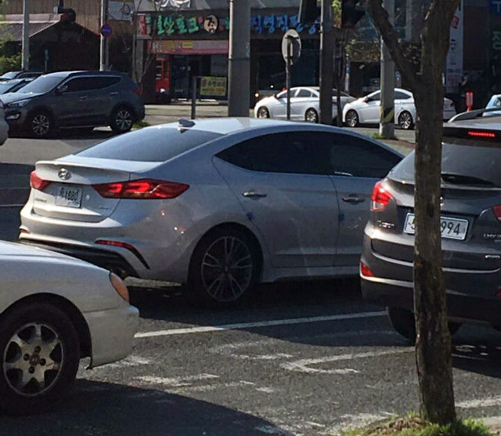 Hyundai Avante Sports