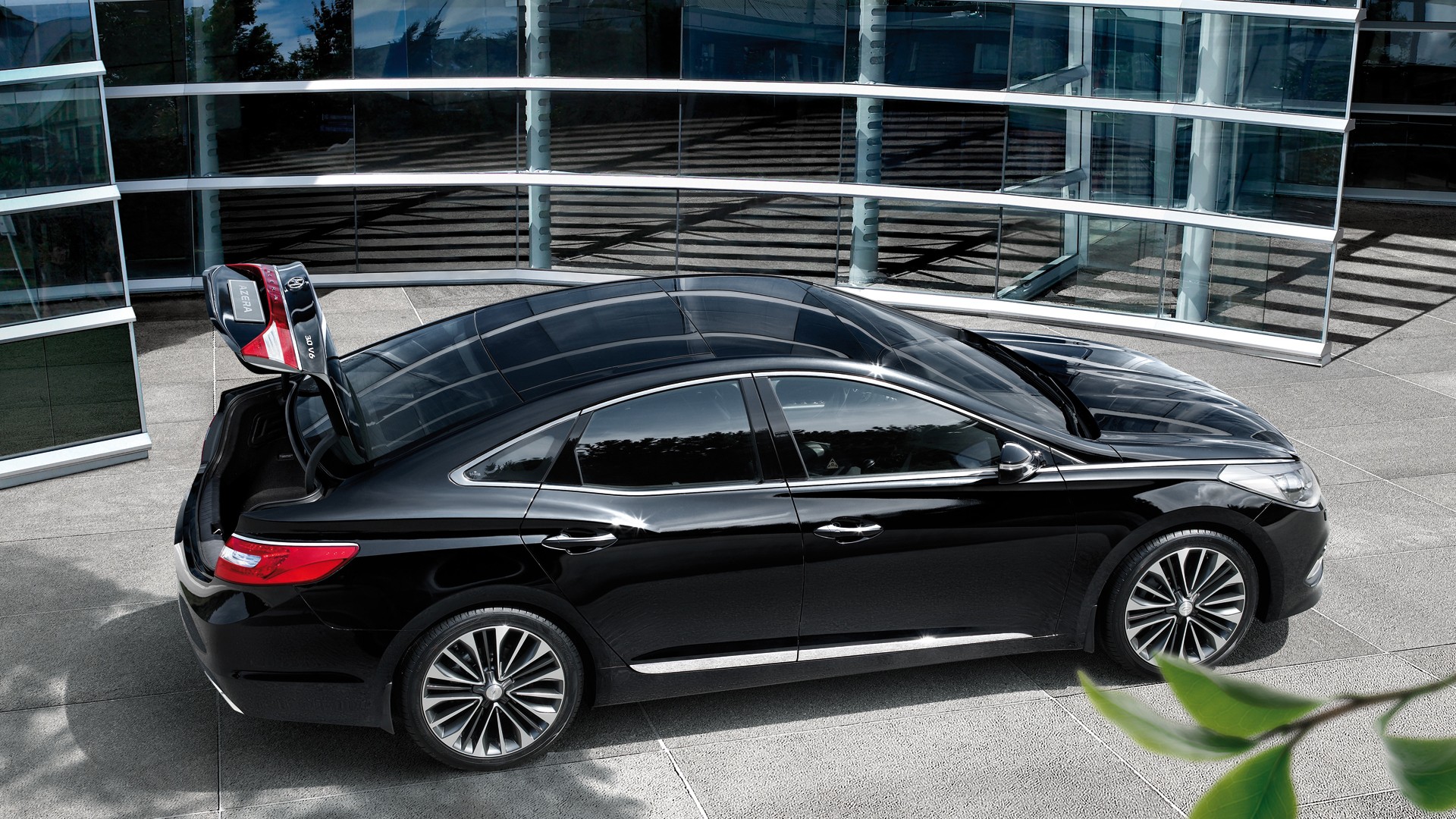 Hyundai Azera Black
