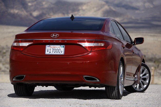 Hyundai Azera Red