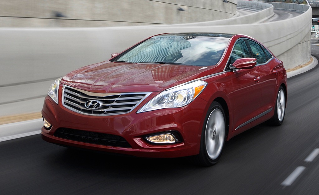 Hyundai Azera Red
