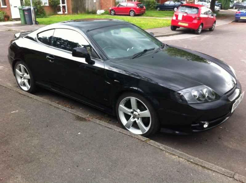 Hyundai Coupe Black