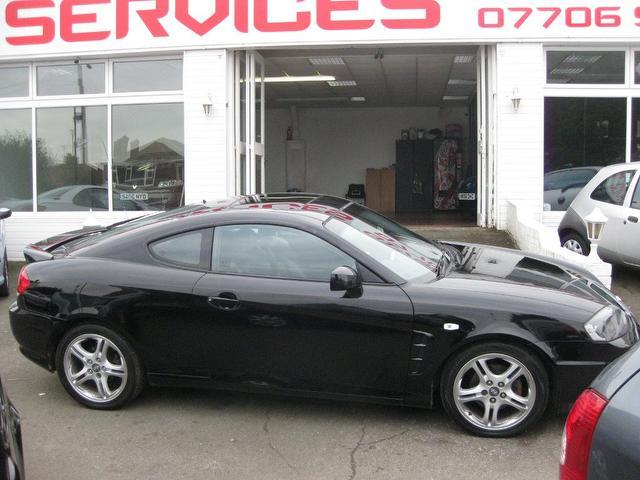 Hyundai Coupe Black