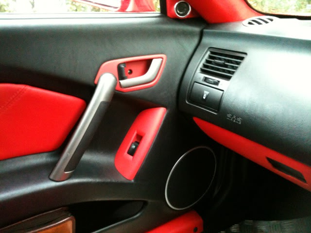 Hyundai Coupe Red